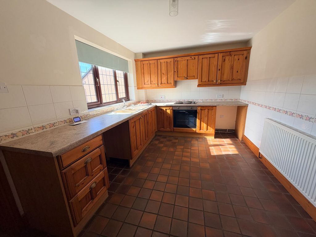 Property photo 2 of 8 Image