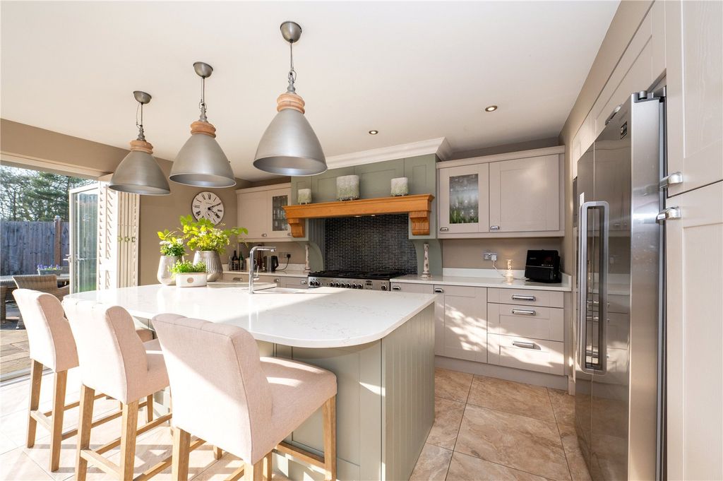 Property photo 3 of 15 Kitchen