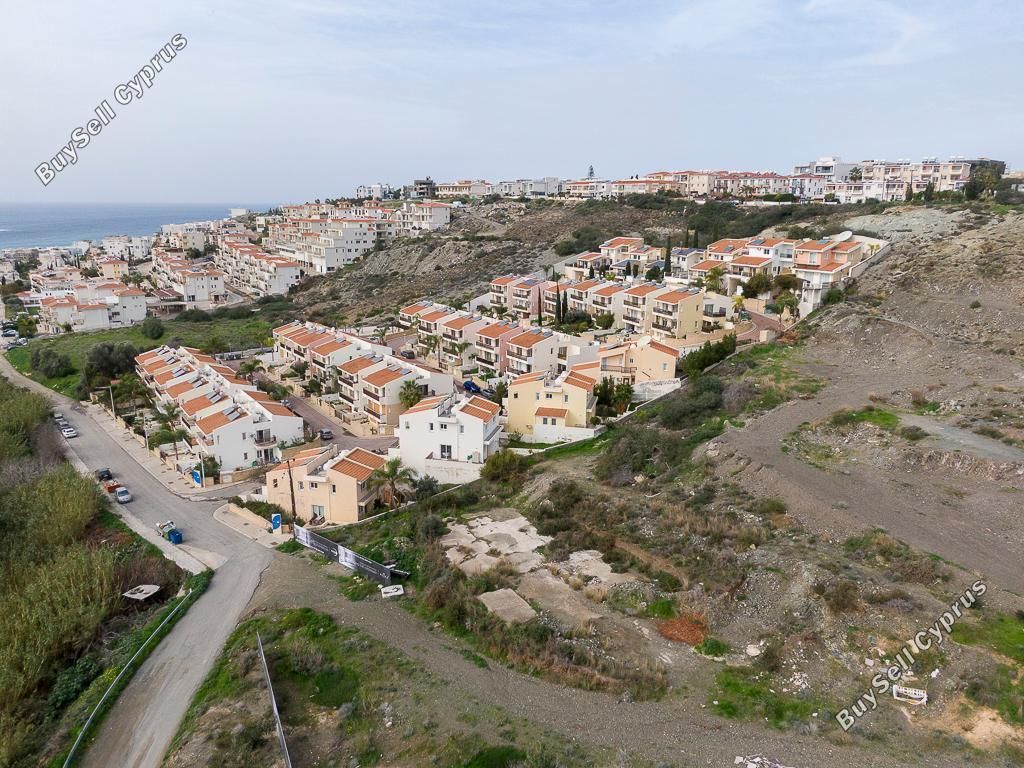 Property photo 3 of 22