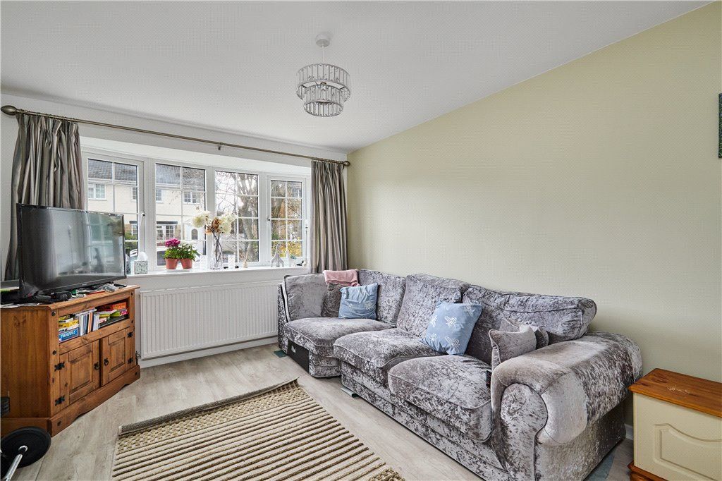 Property photo 3 of 15 Sitting Room