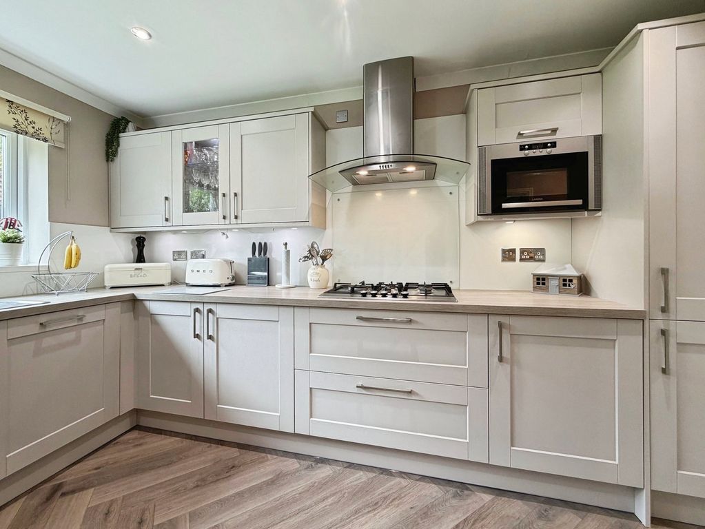 Additional image 12 of 4 bed detached house for sale100 Stanley Road, Brampton CA8
