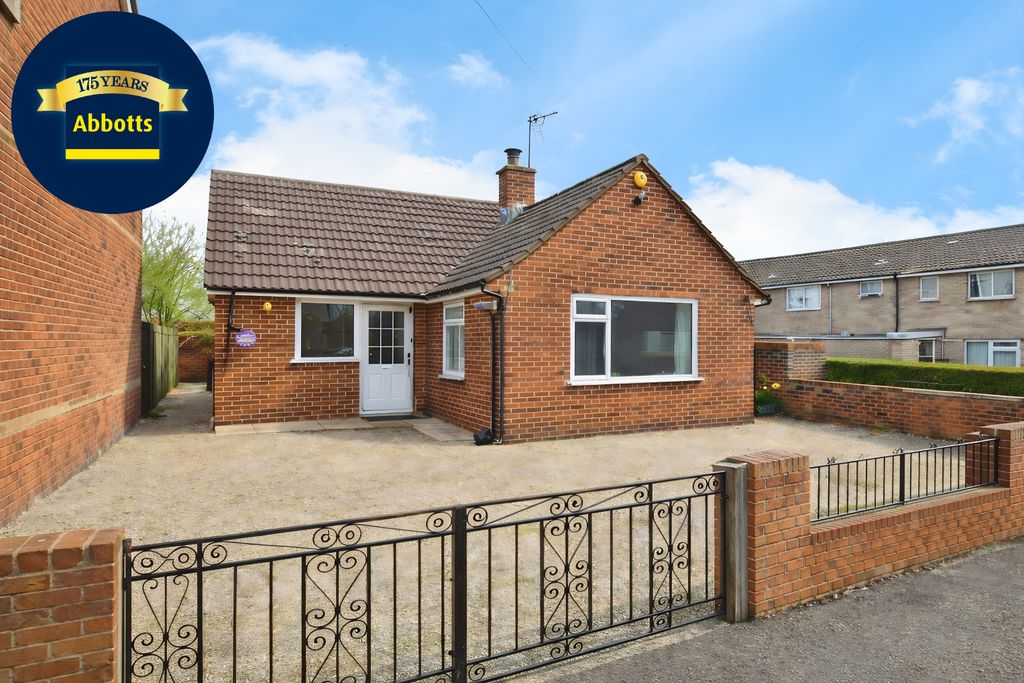 Property photo 1 of 11