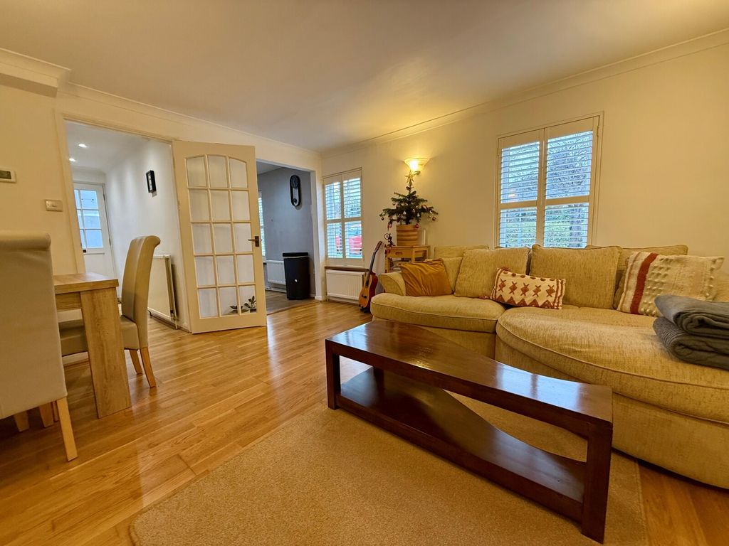 Property photo 2 of 19 Picture No. 22