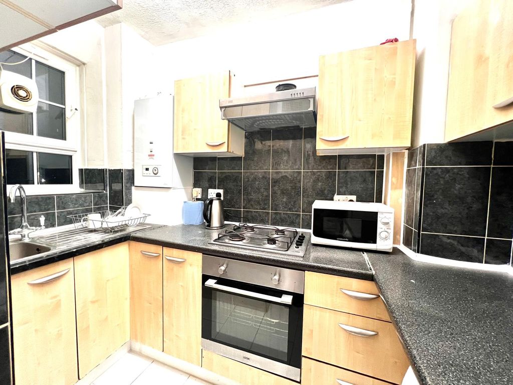 Property photo 2 of 8