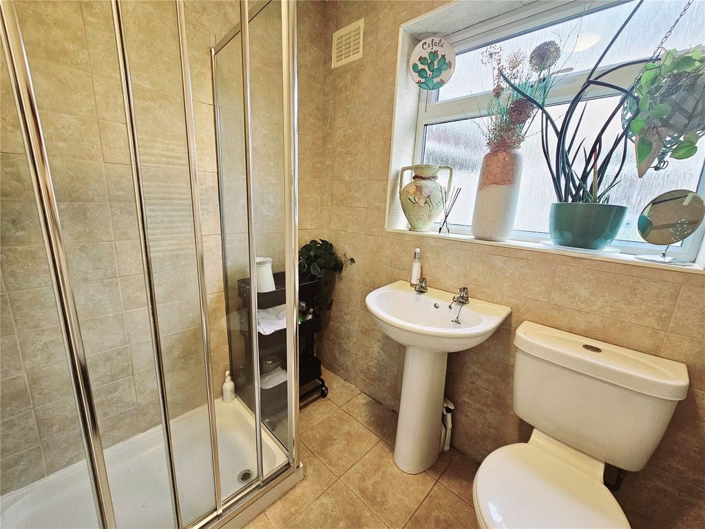 Property photo 3 of 24 D/S Shower Room