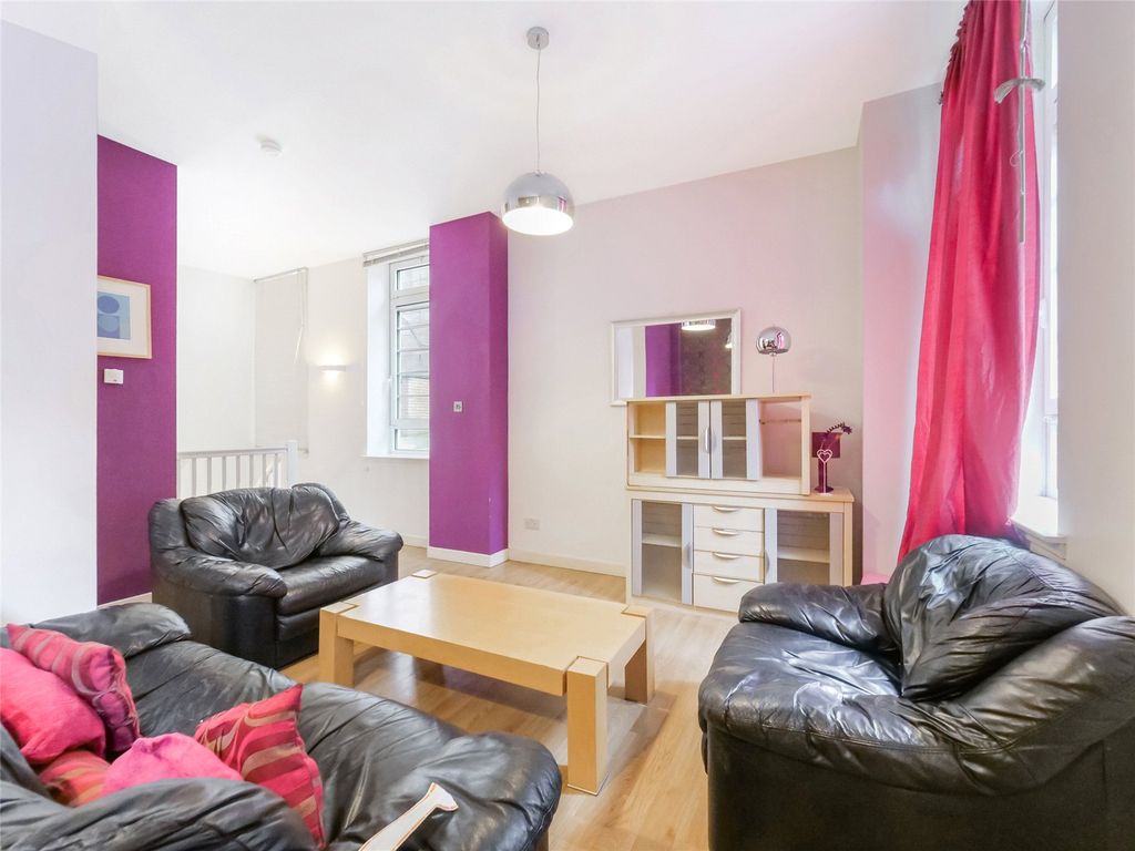 Property photo 3 of 18 Picture No. 10