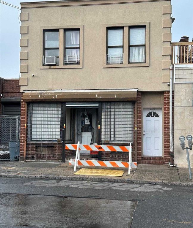 Property photo 1 of 1