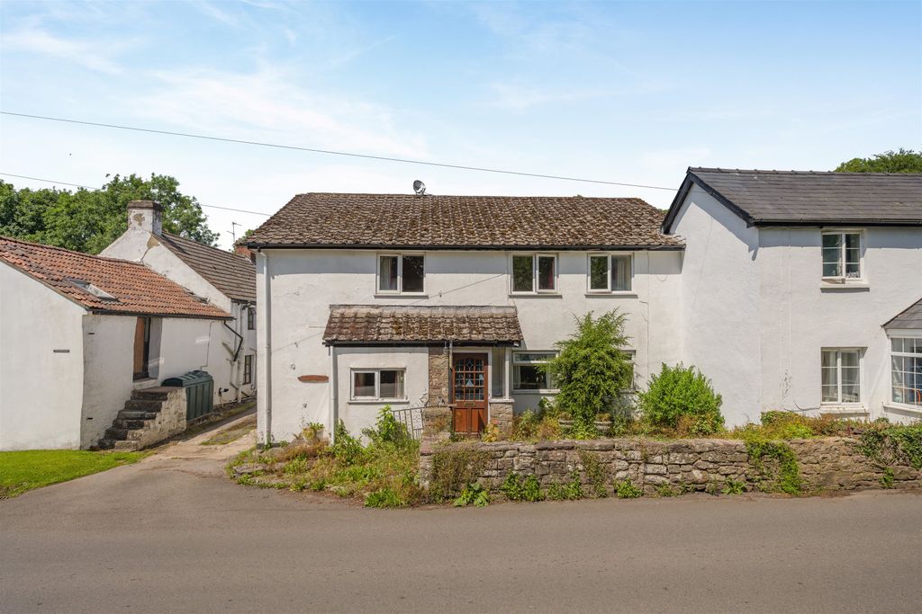Property photo 1 of 18