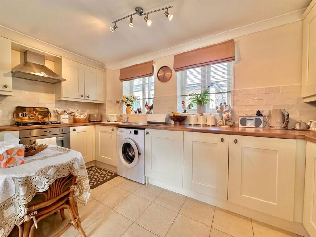 Property photo 3 of 9