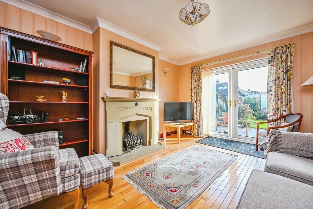 Property photo 2 of 18 Pbox-Img.Jpg