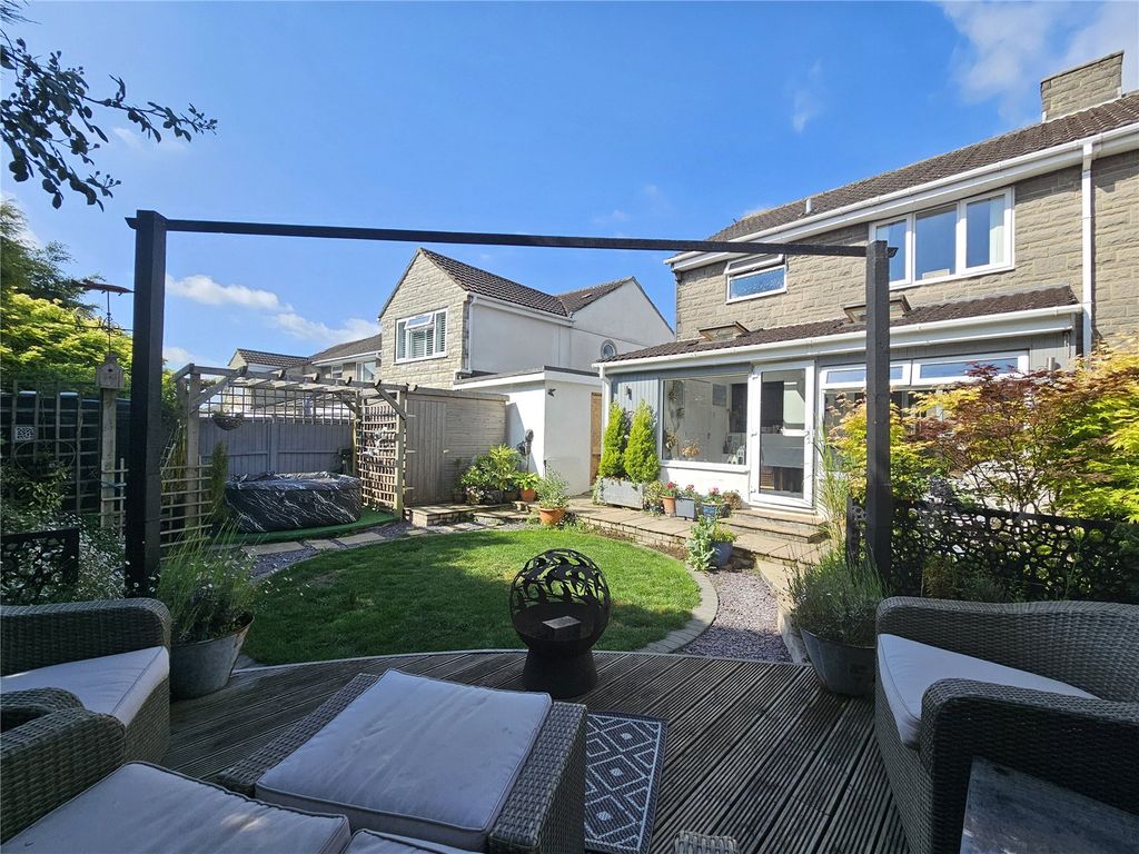 Property photo 2 of 22 Picture No. 02