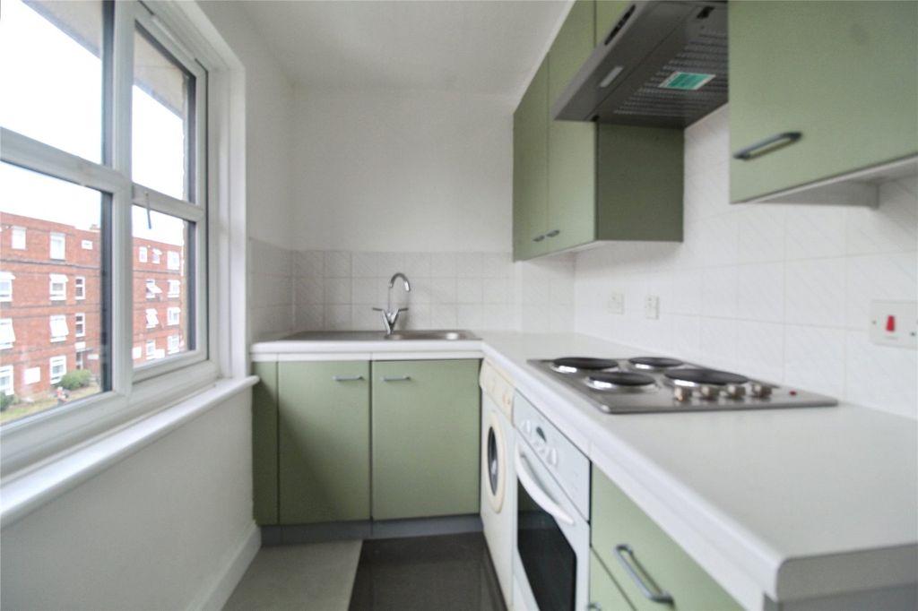 Property photo 1 of 7 Kitchen