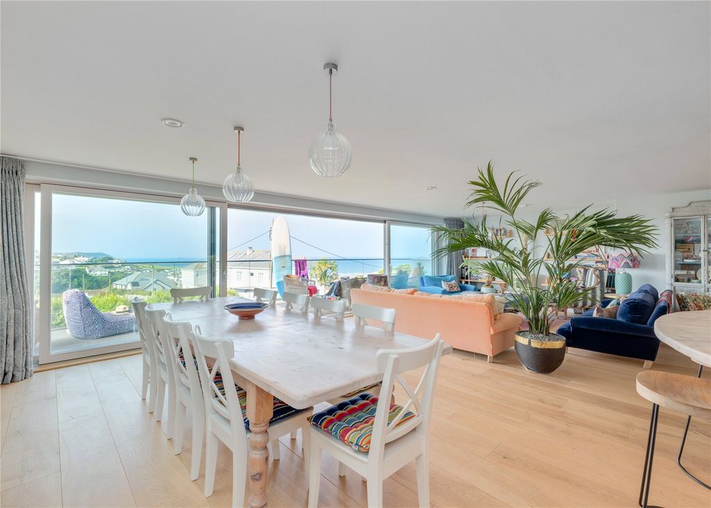 Property photo 2 of 26 Open Plan Living