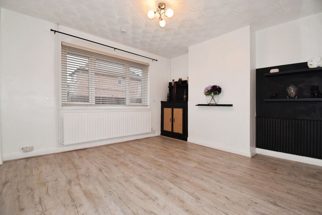 Property photo 3 of 20 Pbox-Img.Jpg