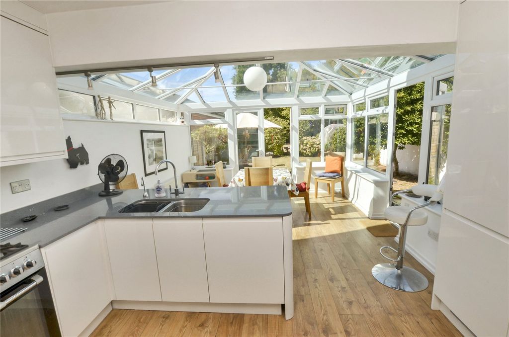 Property photo 2 of 20 Kitchen