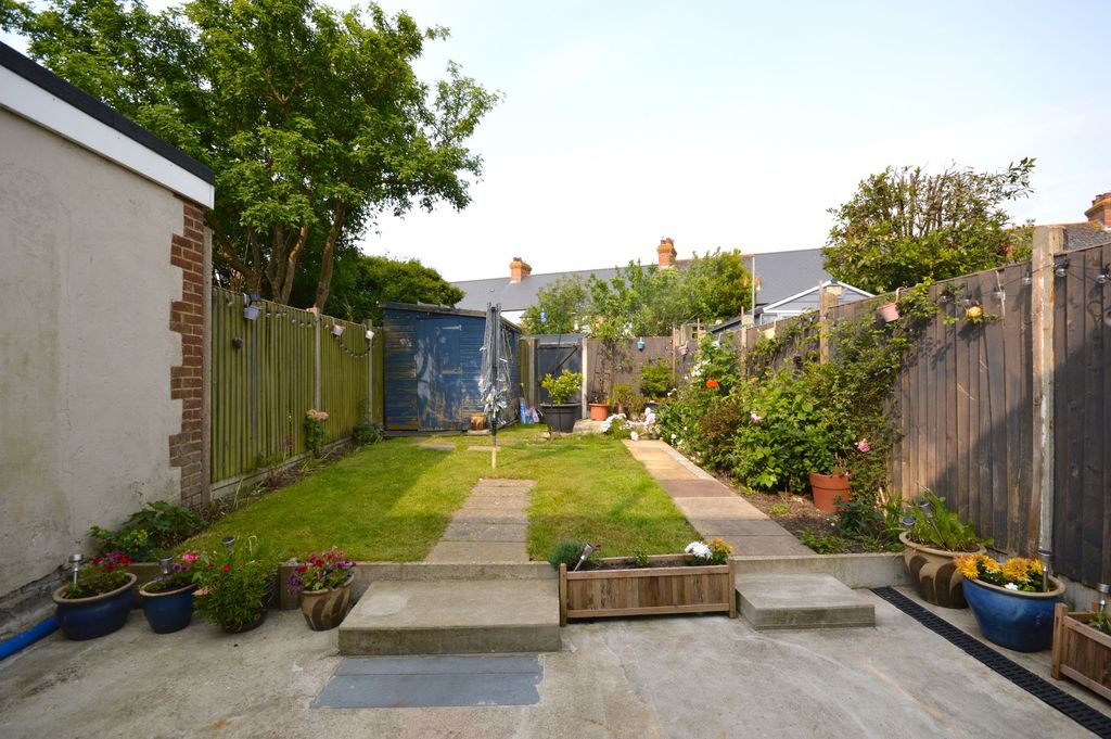 Property photo 3 of 12
