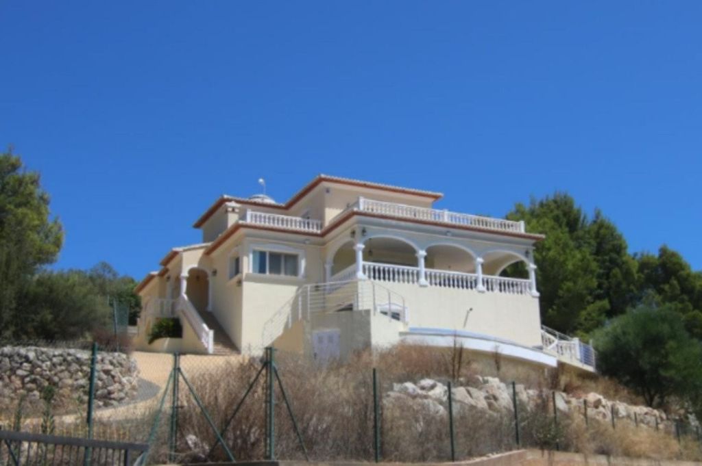 Property photo 2 of 29