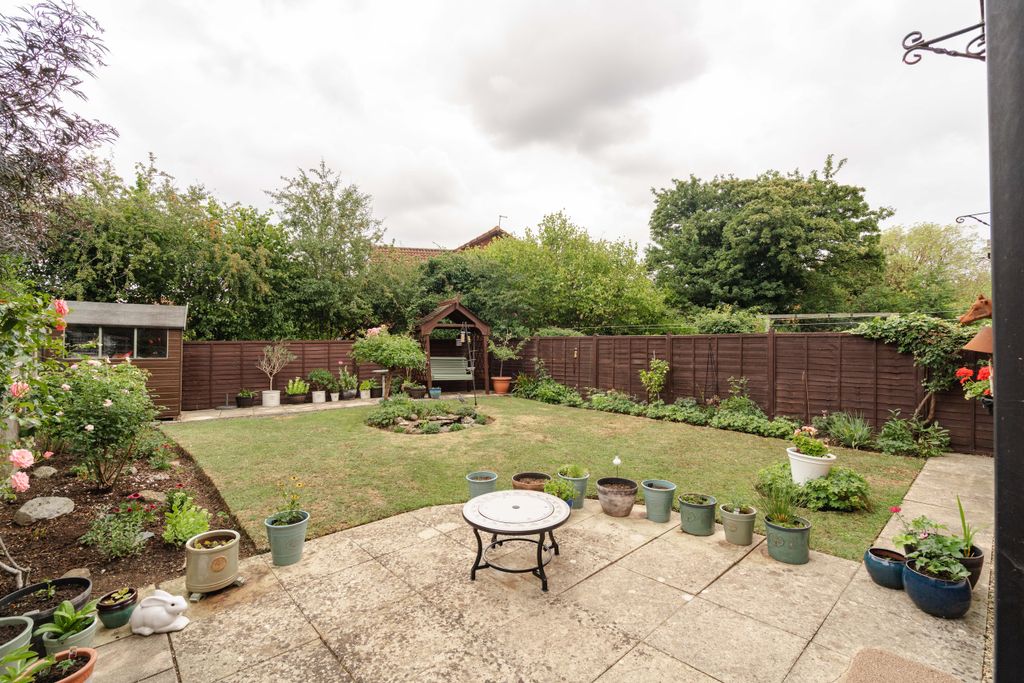 Property photo 2 of 21 9