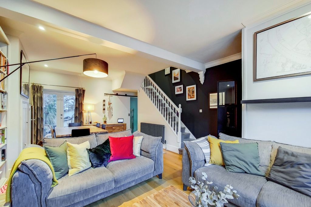 Property photo 1 of 18 1226502