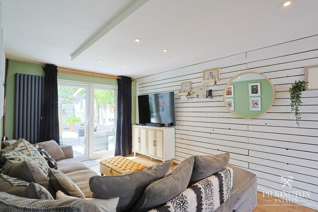 Property photo 2 of 18 5417492