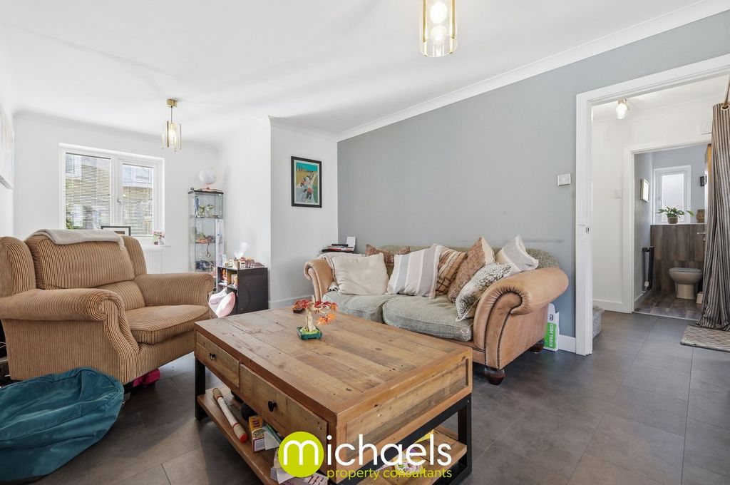 Property photo 2 of 24