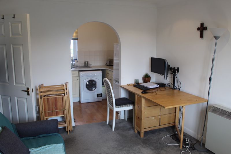 Property photo 3 of 9 Photo 9