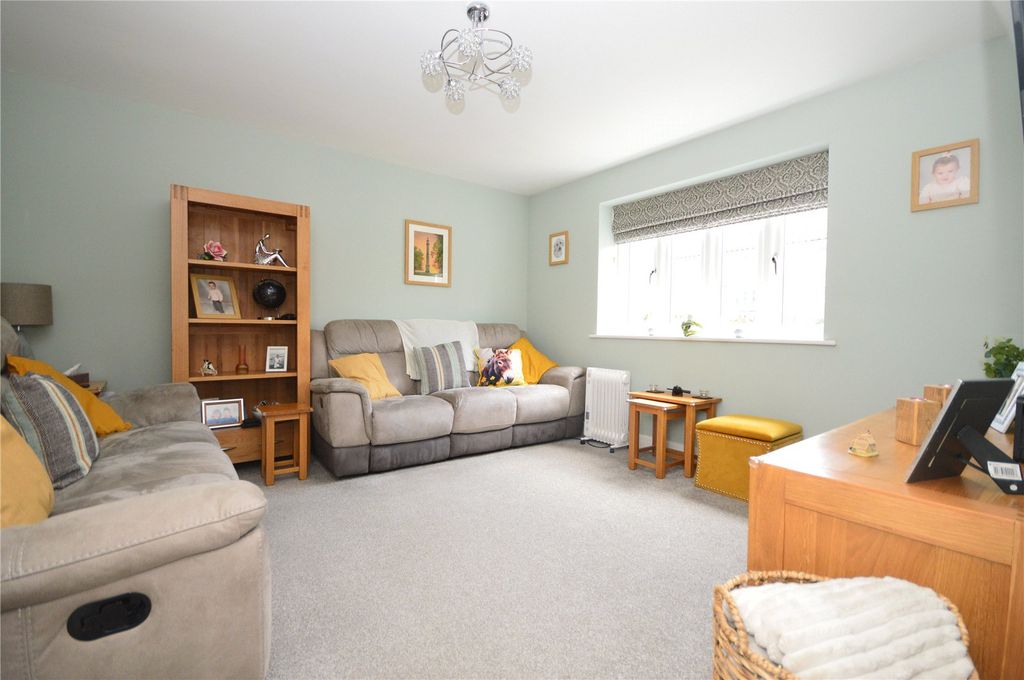 Property photo 3 of 20 Picture No. 03