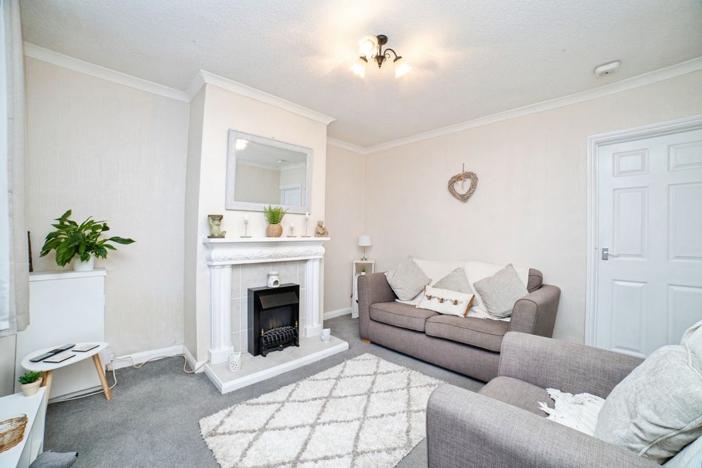 Property photo 3 of 19 Pbox-Img.Jpg