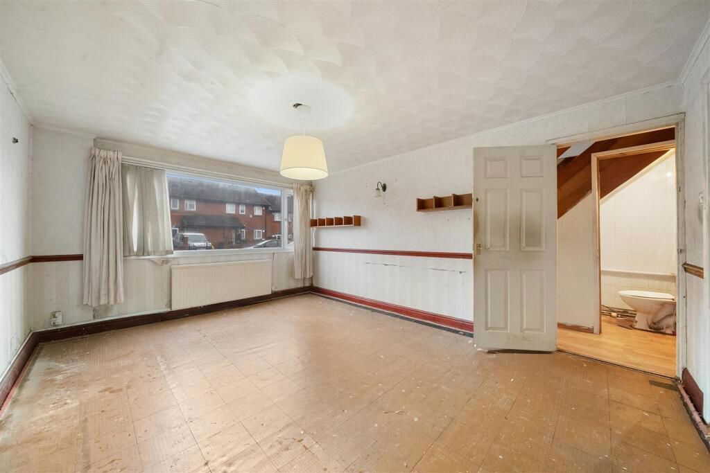 Property photo 2 of 22