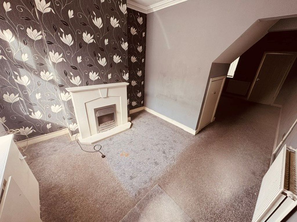 Property photo 3 of 15 Front Room