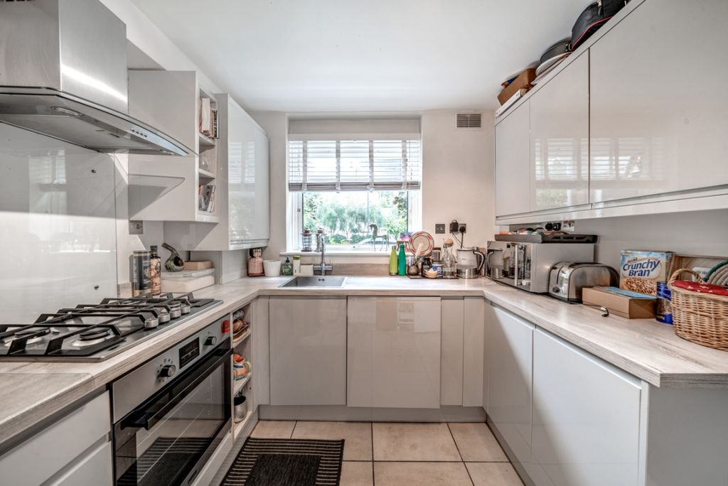 Property photo 2 of 15 1027366 (5)