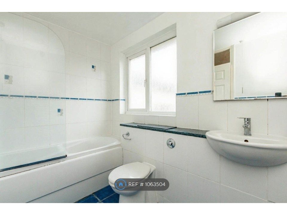 Property photo 2 of 3