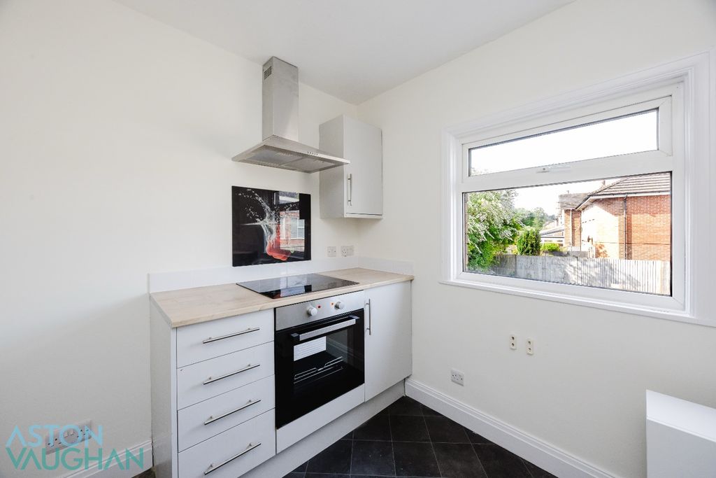 Property photo 3 of 13 4688212