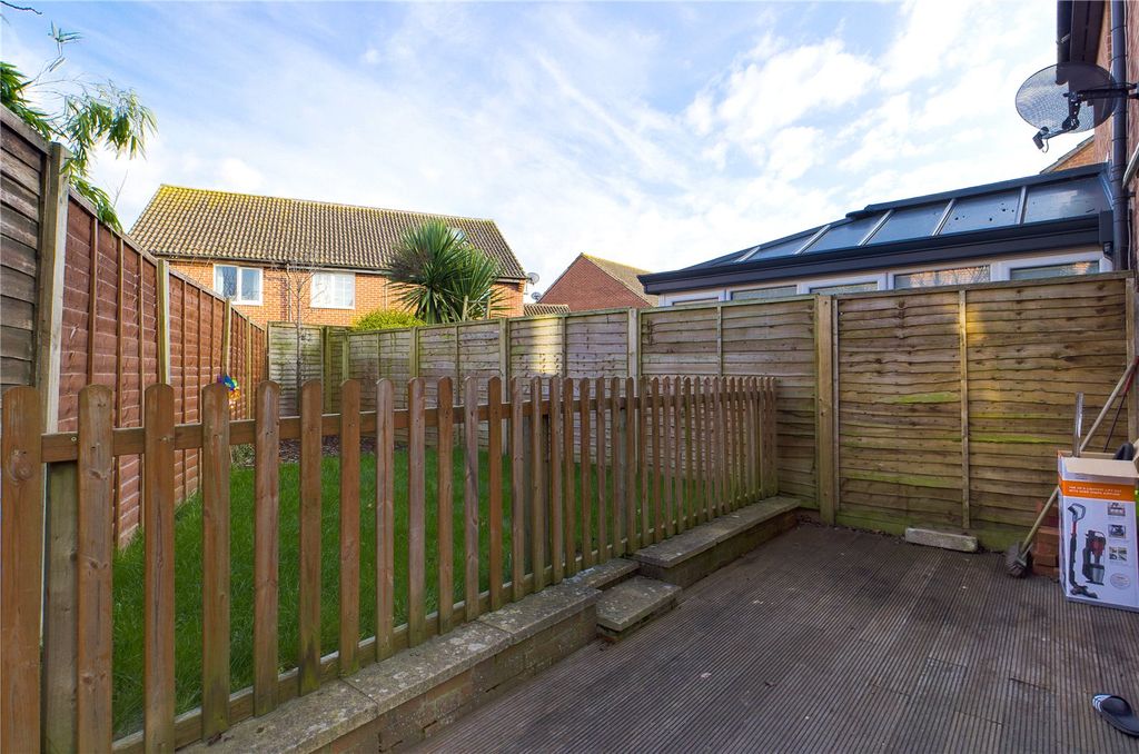 Property photo 3 of 13 Garden