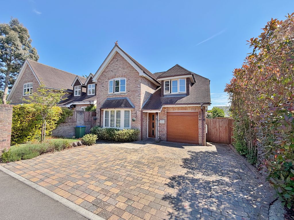 Property photo 1 of 27