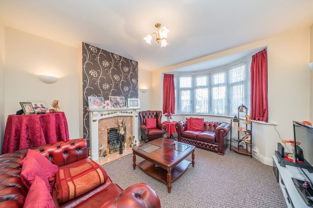 Property photo 2 of 12