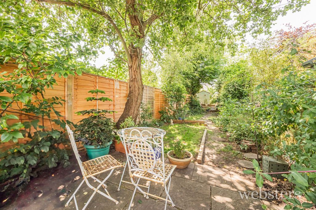 Property photo 2 of 13