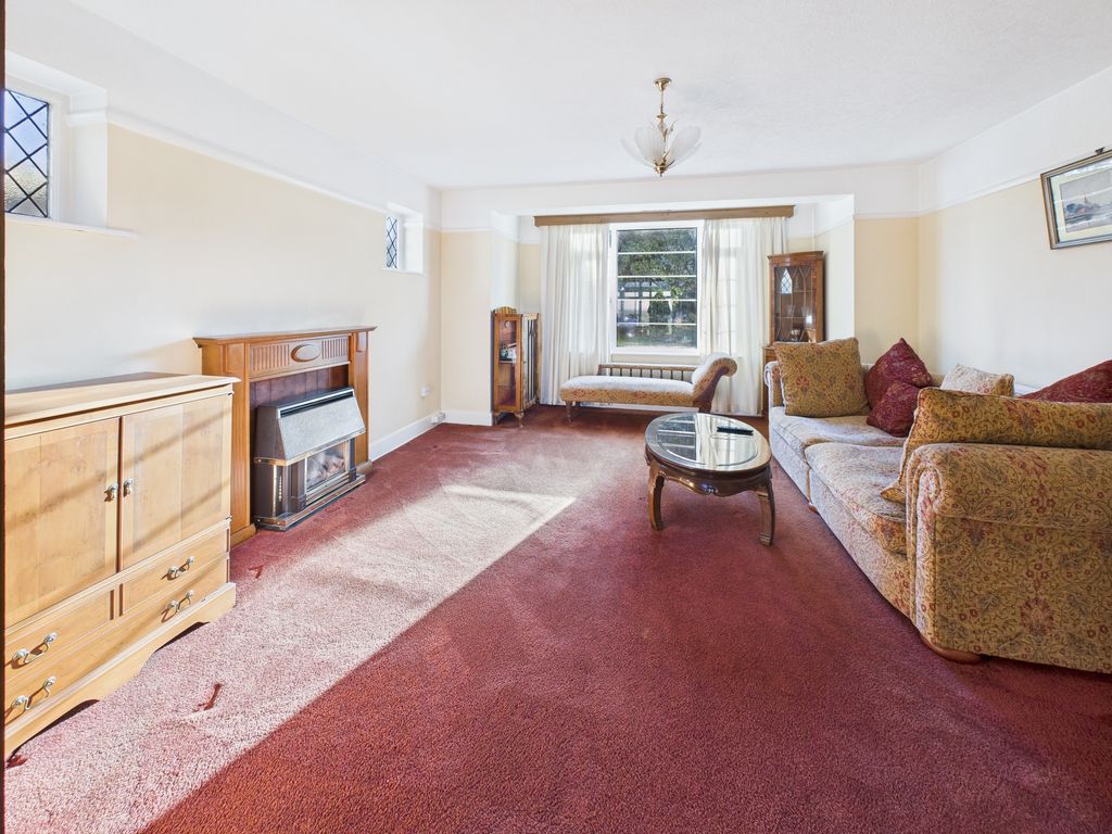 Property photo 3 of 31