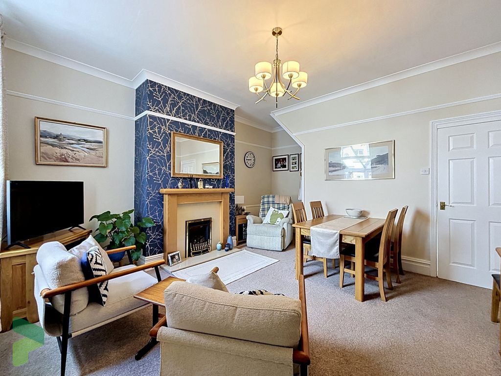 Property photo 1 of 18 Sitting Room/Dining Room