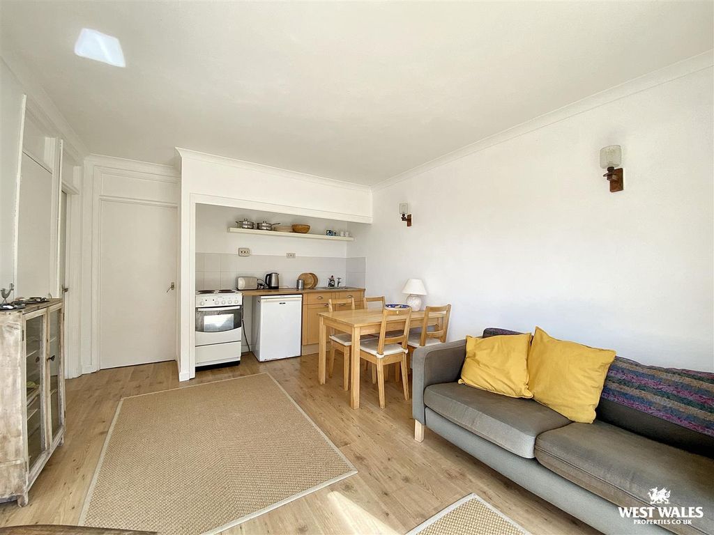 Additional image 15 of 2 bed flat for saleDevon Court, Freshwater East, Pembroke SA71