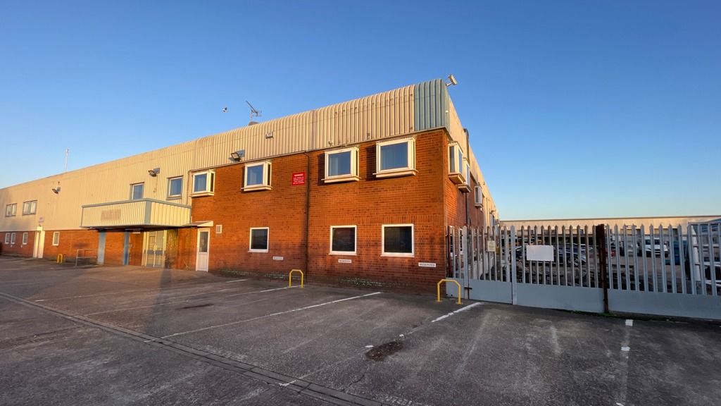 Property photo 1 of 8 Photo 17