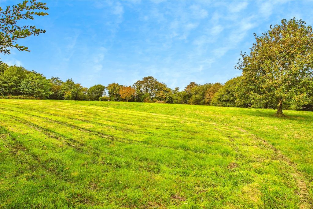 Property photo 2 of 52 Picture No. 33