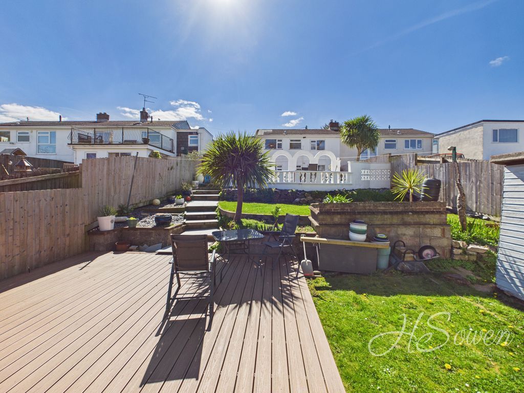 Property photo 1 of 25 Photo 5