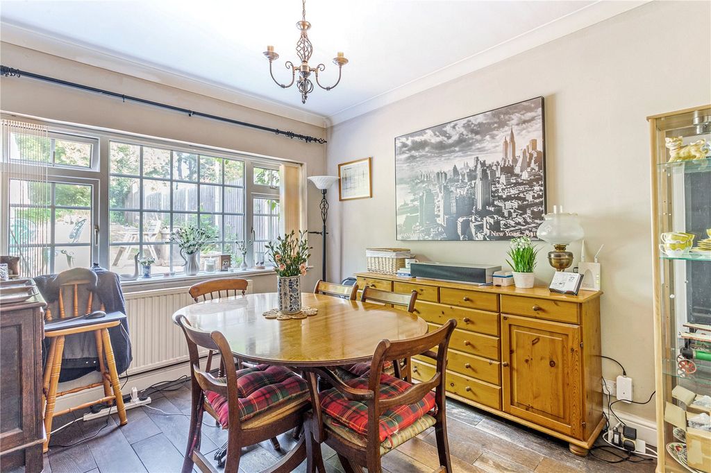 Property photo 3 of 11 Dining Room