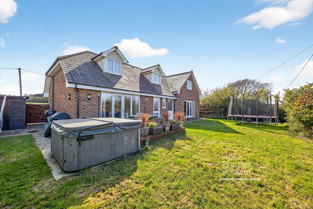 Property photo 3 of 25 Pbox-Img.Jpg