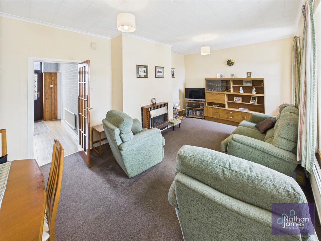 Property photo 2 of 14 Living Room