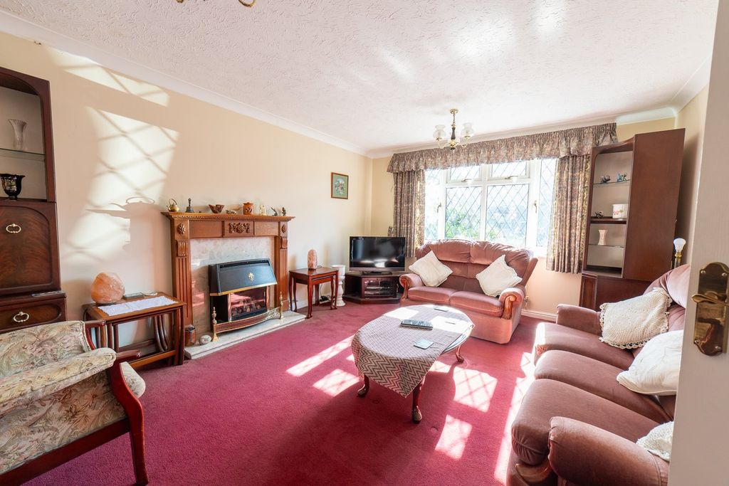 Property photo 3 of 23