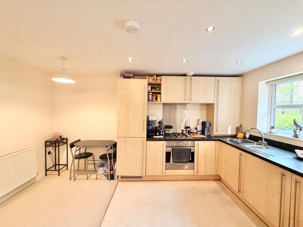 Property photo 3 of 8 Open Plan Lounge/Kitchen