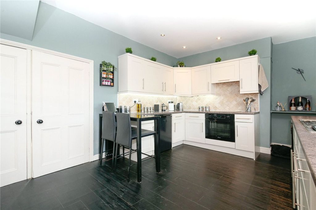 Property photo 3 of 19 Picture No. 02