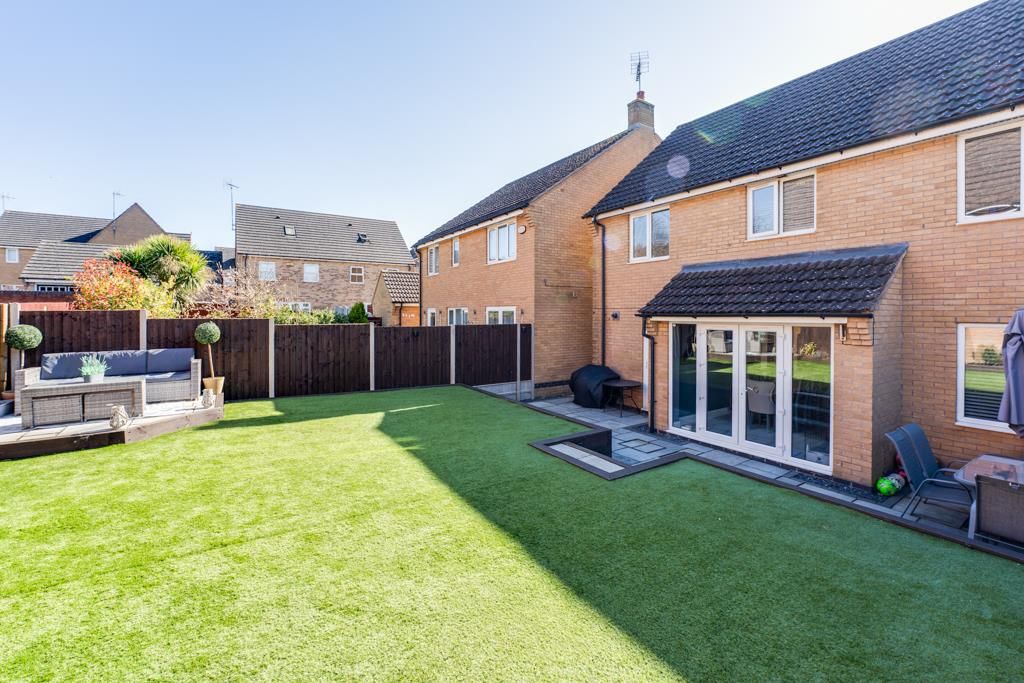 Property photo 2 of 36 19 Bennett Road, Corby-8.Jpg